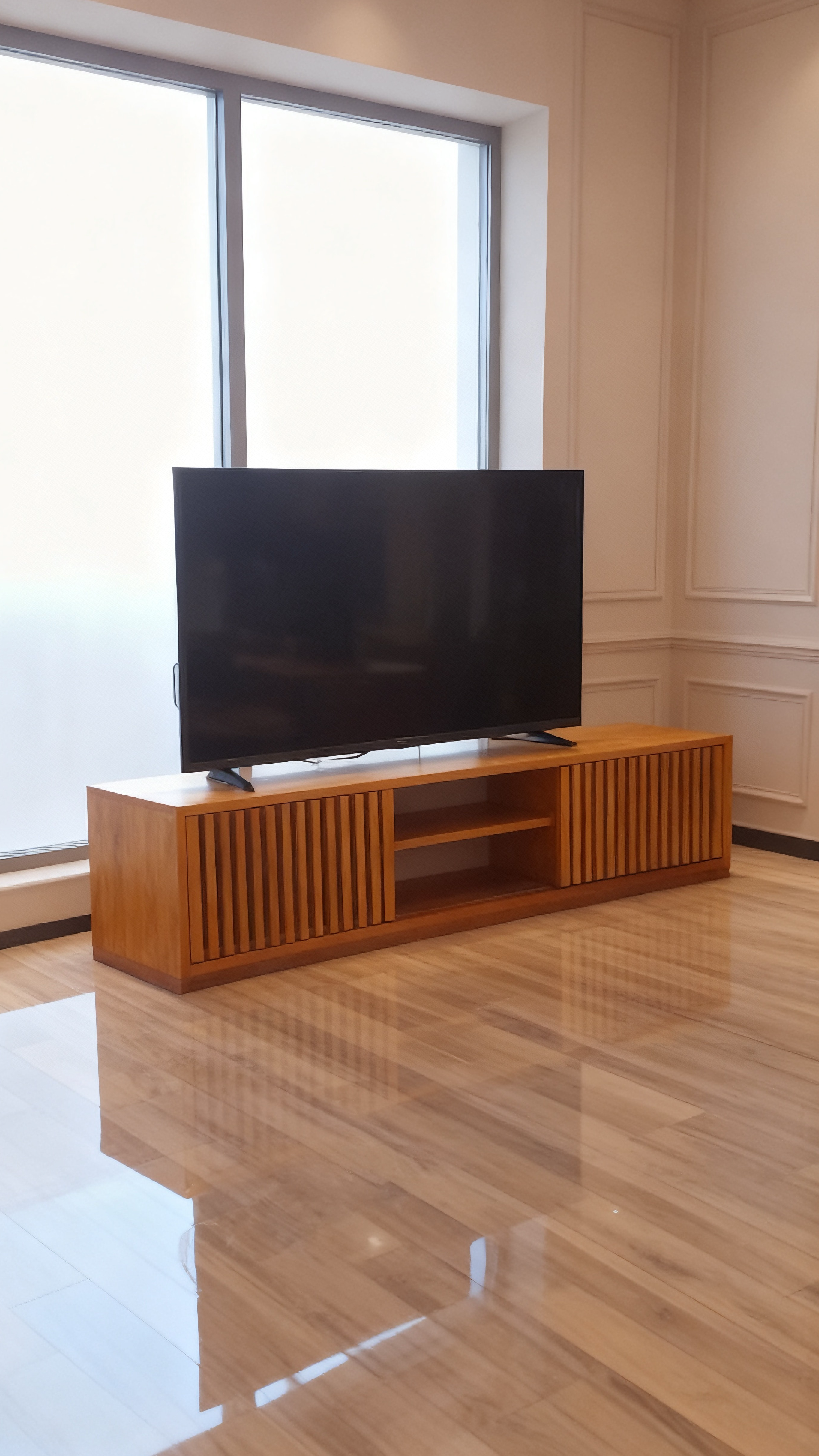 TV-stand 2